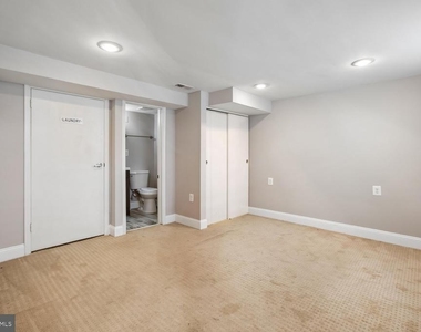 5812 N N Kings Highway - Photo Thumbnail 17
