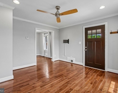 5812 N N Kings Highway - Photo Thumbnail 2