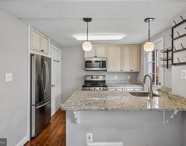 5812 N N Kings Highway - Photo Thumbnail 7