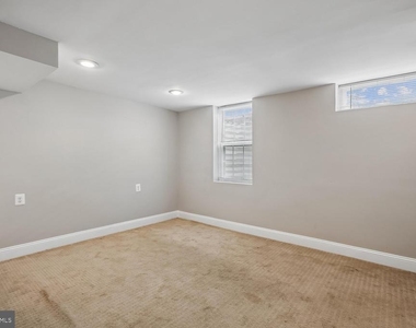 5812 N N Kings Highway - Photo Thumbnail 16