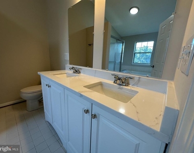 13112 Quail Creek Lane - Photo Thumbnail 16