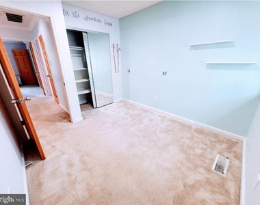 2366 Southgate Square - Photo Thumbnail 16