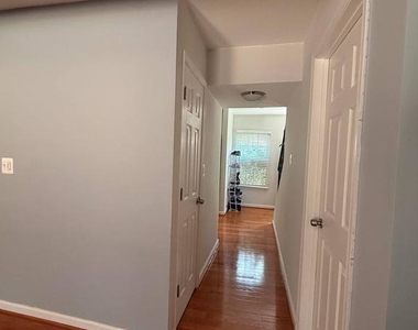 6415 Blarney Stone Court - Photo Thumbnail 18
