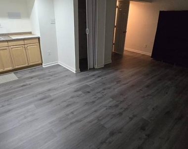 6415 Blarney Stone Court - Photo Thumbnail 23