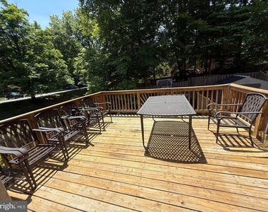 6415 Blarney Stone Court - Photo Thumbnail 19