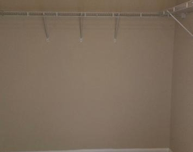 103 Argyle Court - Photo Thumbnail 5