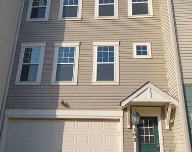 103 Argyle Court - Photo Thumbnail 14