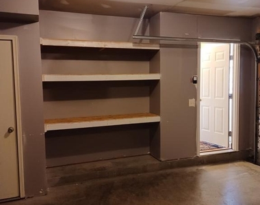 103 Argyle Court - Photo Thumbnail 13