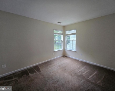 832 Fox Den Road - Photo Thumbnail 24