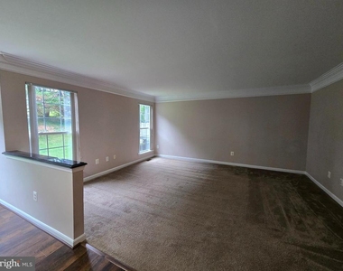 832 Fox Den Road - Photo Thumbnail 15