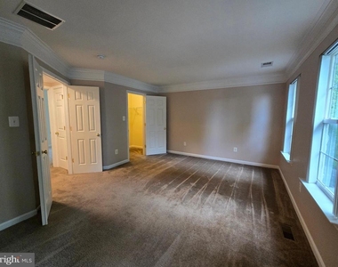 832 Fox Den Road - Photo Thumbnail 27