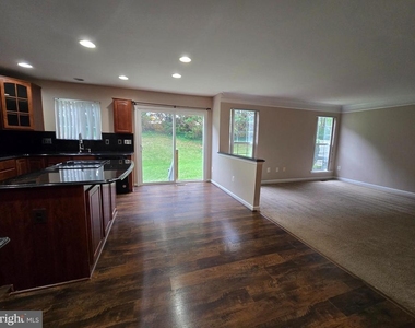 832 Fox Den Road - Photo Thumbnail 14