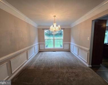 832 Fox Den Road - Photo Thumbnail 9