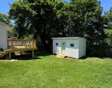 311 S Buckmarsh Street - Photo Thumbnail 8