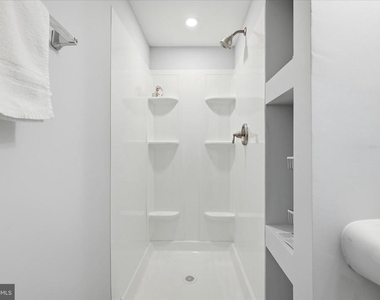 311 S Buckmarsh Street - Photo Thumbnail 42