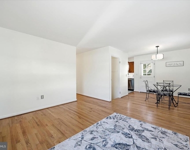 311 S Buckmarsh Street - Photo Thumbnail 14