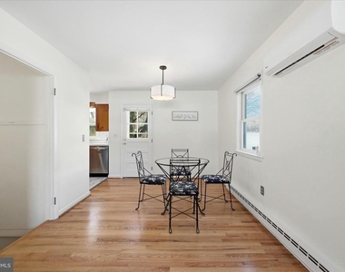 311 S Buckmarsh Street - Photo Thumbnail 16