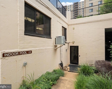 309 Yoakum Parkway - Photo Thumbnail 39