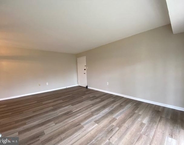 412 N Armistead Street - Photo Thumbnail 5