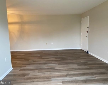 412 N Armistead Street - Photo Thumbnail 6