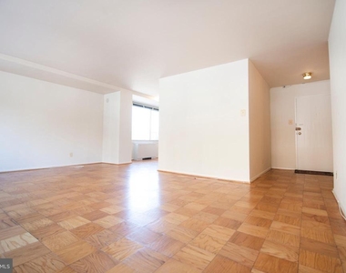 1210 N Taft Street - Photo Thumbnail 6