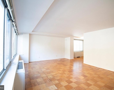 1210 N Taft Street - Photo Thumbnail 10