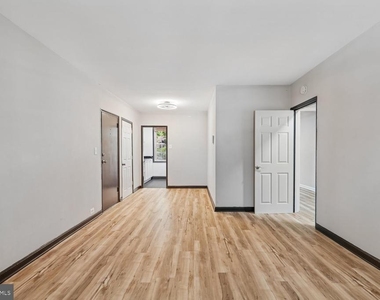 226 N Thomas Street - Photo Thumbnail 4