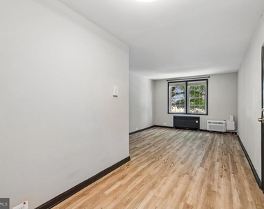 226 N Thomas Street - Photo Thumbnail 7