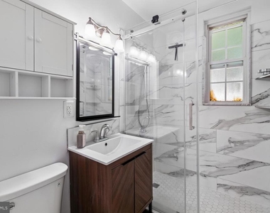 226 N Thomas Street - Photo Thumbnail 15