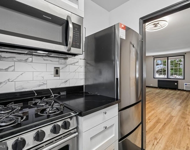 226 N Thomas Street - Photo Thumbnail 10