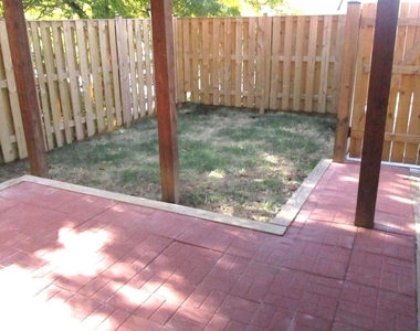 2037 S Glebe Road - Photo Thumbnail 27