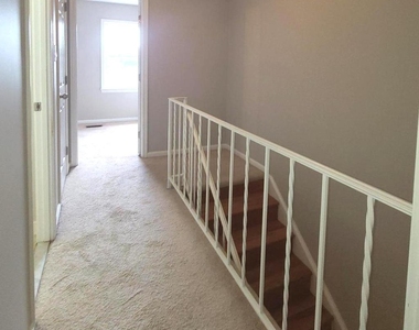 2037 S Glebe Road - Photo Thumbnail 18