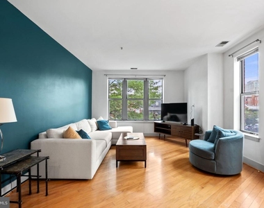 1800 Wilson Boulevard - Photo Thumbnail 5