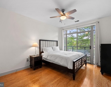 1800 Wilson Boulevard - Photo Thumbnail 15