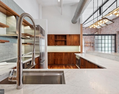 105 S 12th Street - Photo Thumbnail 7