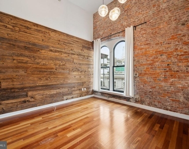 105 S 12th Street - Photo Thumbnail 12