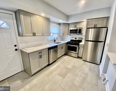 209 Daly Street - Photo Thumbnail 4
