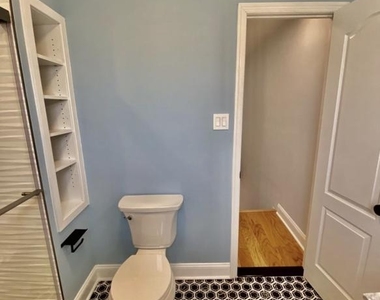 209 Daly Street - Photo Thumbnail 11