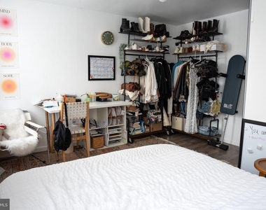 1537 W Stiles Street - Photo Thumbnail 13