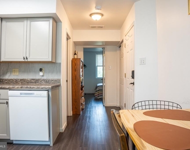 1537 W Stiles Street - Photo Thumbnail 7