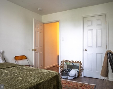 1537 W Stiles Street - Photo Thumbnail 15