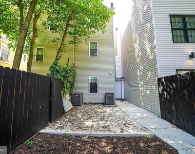 1537 W Stiles Street - Photo Thumbnail 20