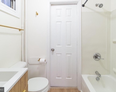 427 N Preston Street - Photo Thumbnail 2