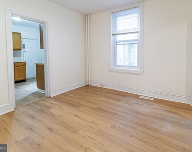 427 N Preston Street - Photo Thumbnail 8