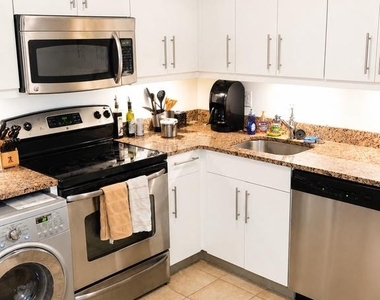 219 S 18th Street - Photo Thumbnail 1
