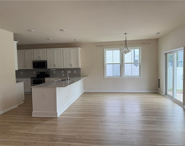 487 Union Street - Photo Thumbnail 6