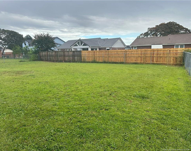 7850 Penelope Drive - Photo Thumbnail 1
