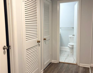 559 Winding Creek Road - Photo Thumbnail 15