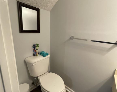 559 Winding Creek Road - Photo Thumbnail 10