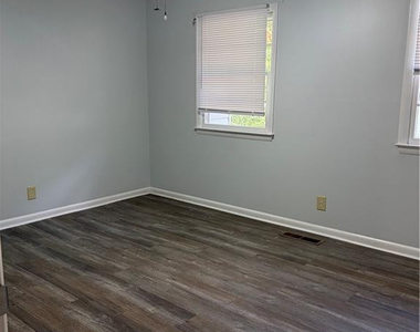 559 Winding Creek Road - Photo Thumbnail 18